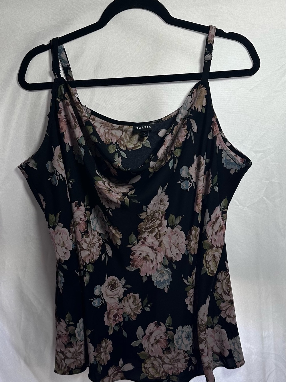 Torrid - Studio Crepe De Chine Cowl Neck Cami - Size 1